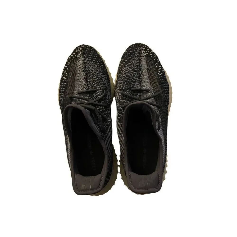 YEEZY BOOST 700 B75571 - Picture 4 of 8